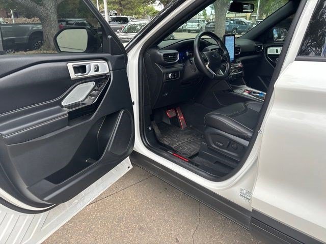 Certified 2022 Ford Explorer ST w/ Equipment Group 401A AWD/4WD image 11