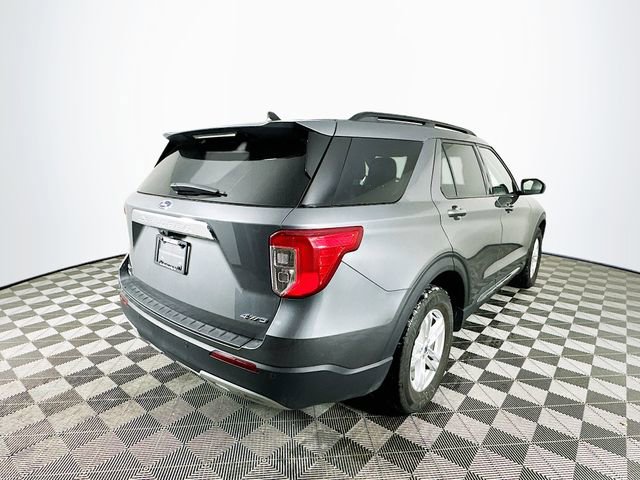 Certified 2022 Ford Explorer XLT w/ Equipment Group 202A image 11