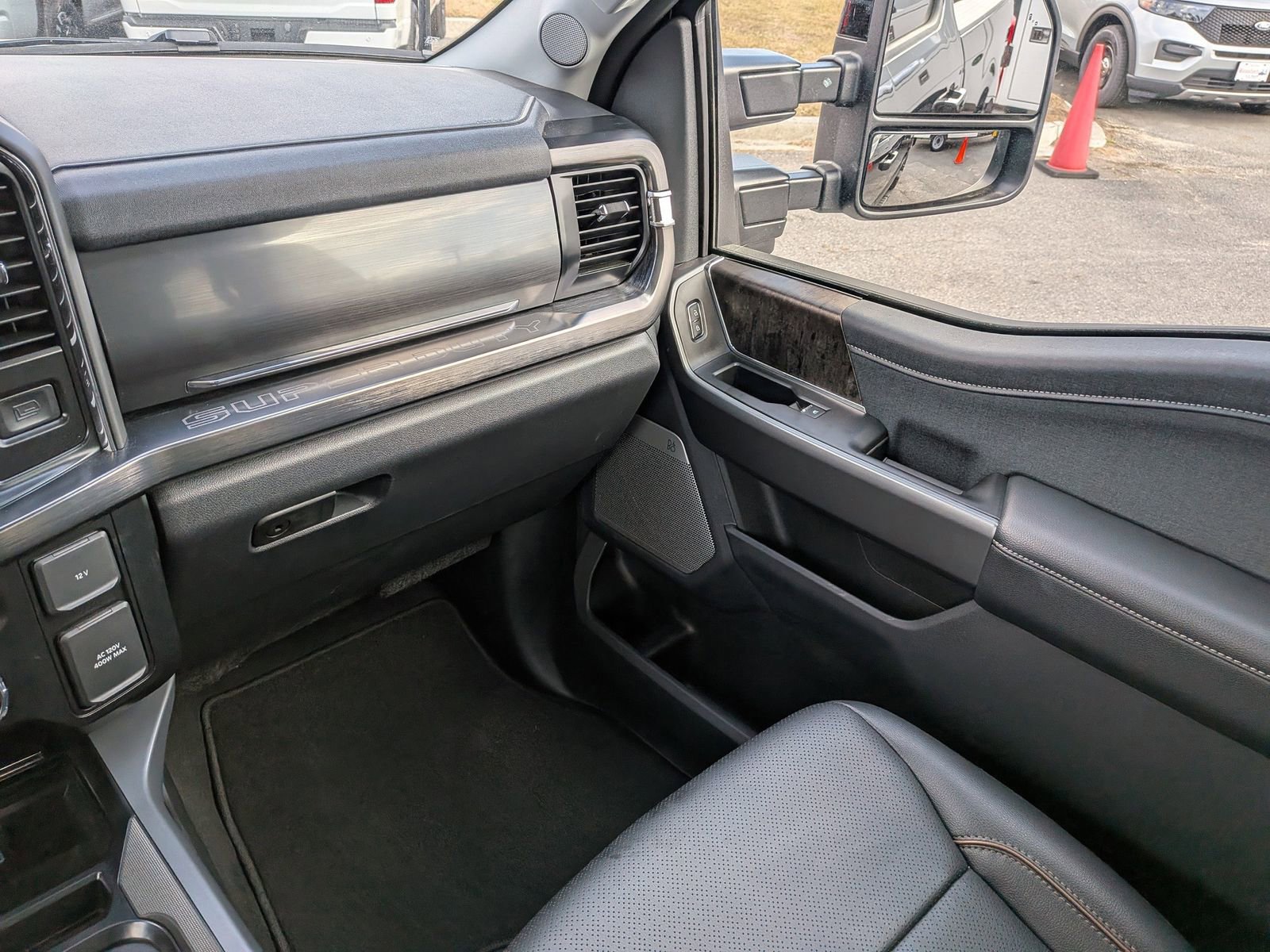 Certified 2026 Ford F250 Lariat w/ Black Appearance Package image 18