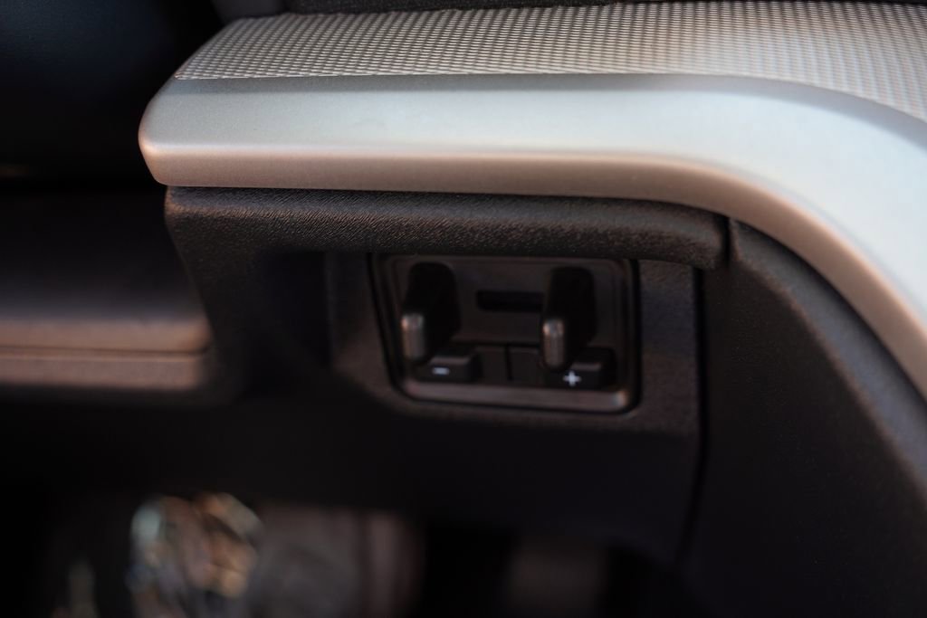 Certified 2025 Ford Expedition Active AWD/4WD image 37