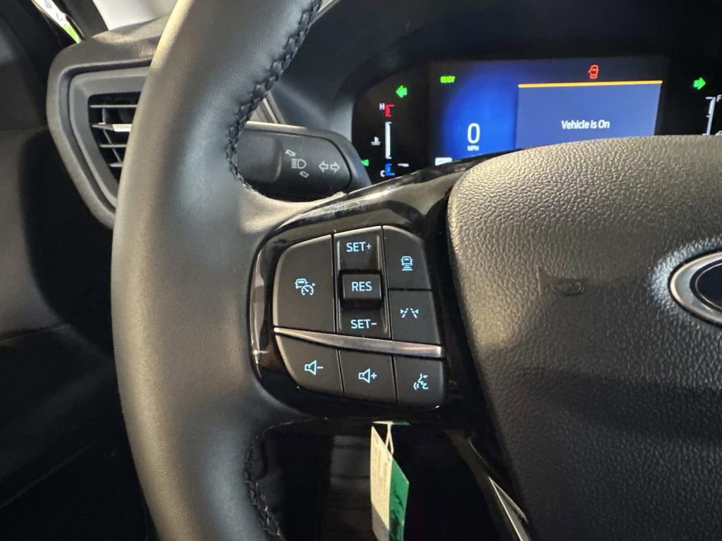 Certified 2025 Ford Escape Base image 19