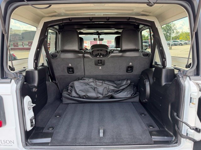 Used 2021 Jeep Wrangler Unlimited Rubicon AWD/4WD image 32