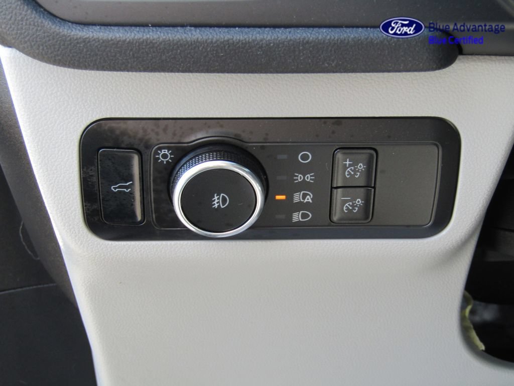Certified 2025 Ford Escape Platinum w/ Premium Technology Package AWD/4WD image 23