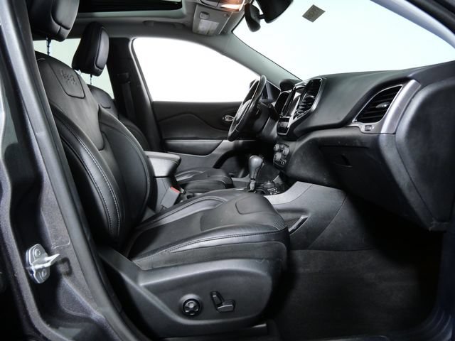 Used 2019 Jeep Cherokee Limited w/ Trailer Tow Group AWD/4WD image 10