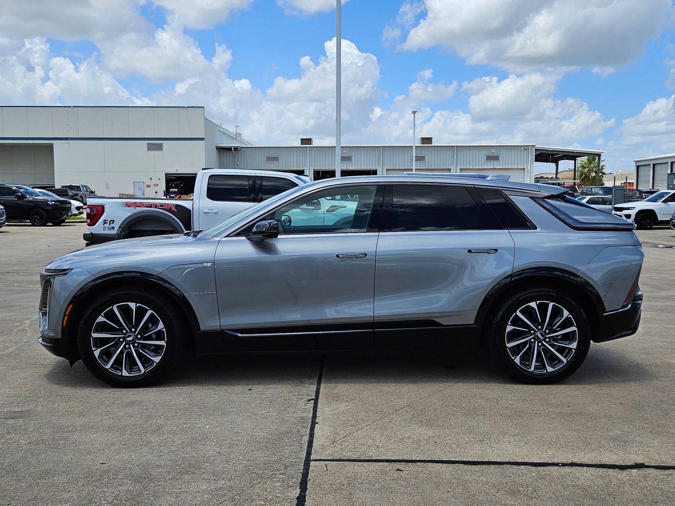 Used 2024 Cadillac Lyriq Sport RWD image 9