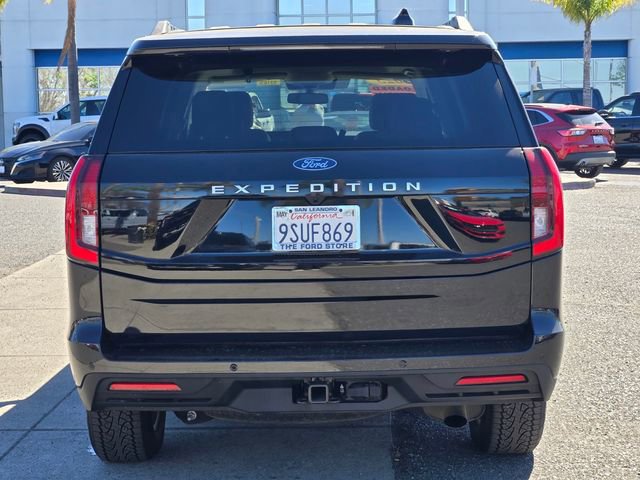 Certified 2025 Ford Expedition Active image 4