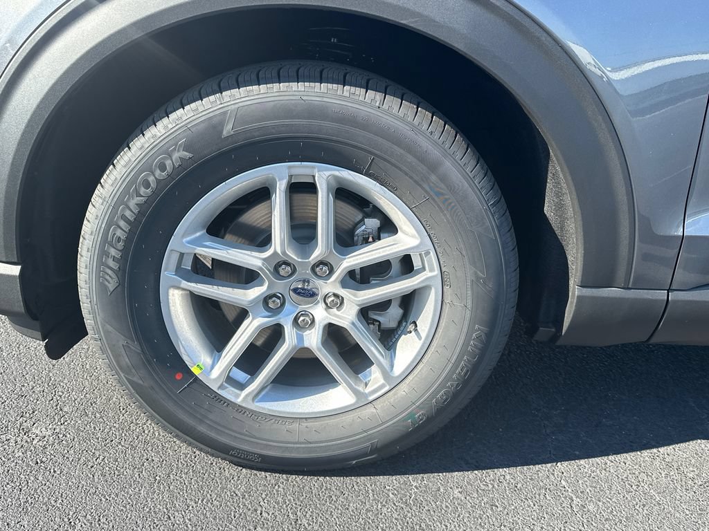 Certified 2026 Ford Explorer Active RWD image 10