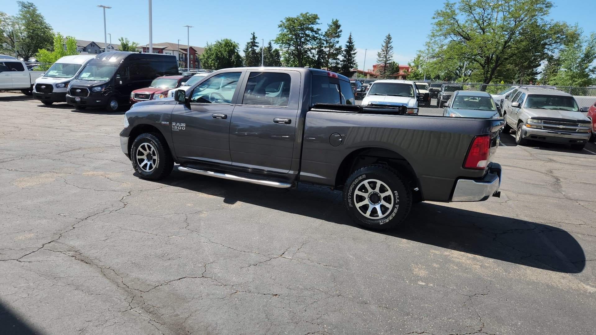 Used 2019 RAM 1500 Classic SLT AWD/4WD image 6