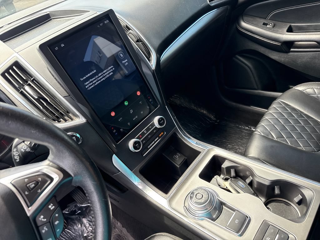 Certified 2023 Ford Edge Titanium AWD/4WD image 18
