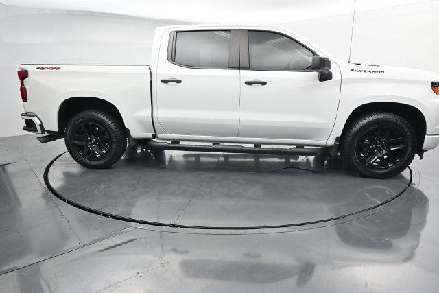 Used 2025 Chevrolet Silverado 1500 Custom w/ Turbomax Blackout Package AWD/4WD image 12