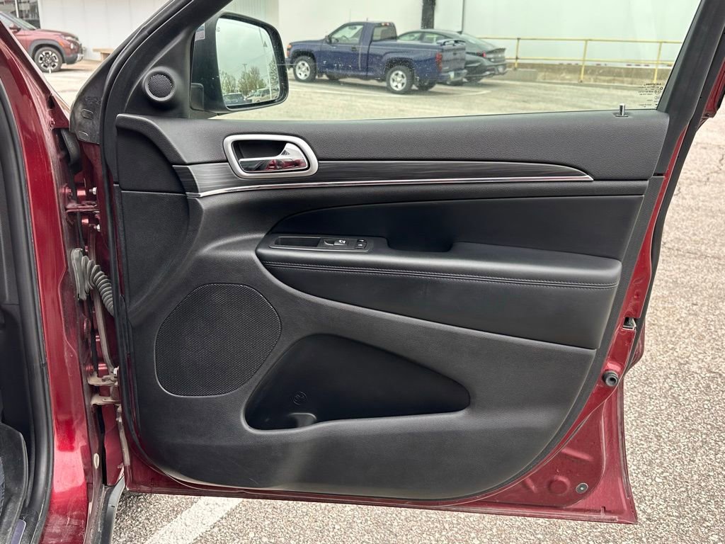 Used 2019 Jeep Grand Cherokee Limited AWD/4WD image 23