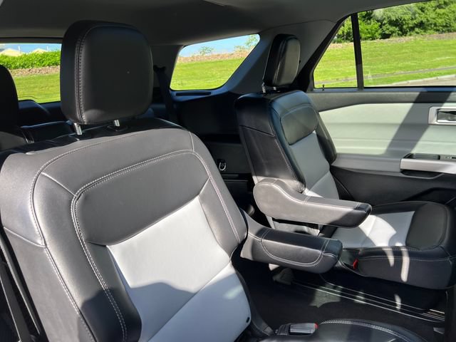 Certified 2023 Ford Explorer XLT w/ Equipment Group 202A AWD/4WD image 31