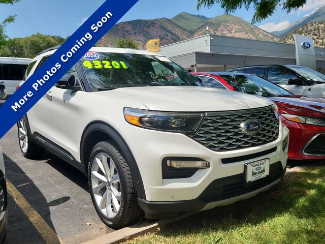 Certified 2024 Ford Explorer Platinum w/ Technology Package AWD/4WD image 1