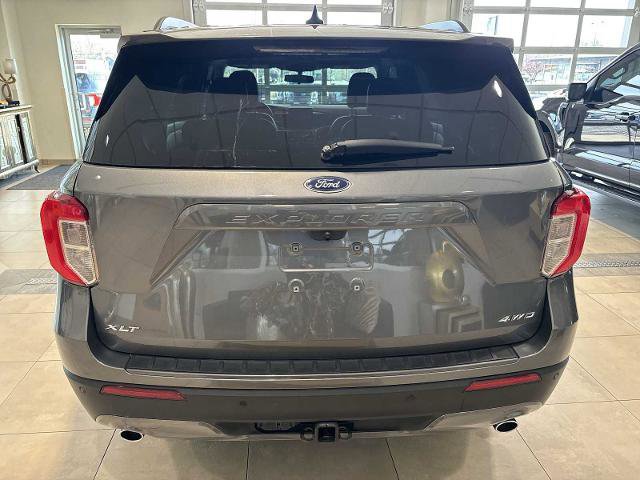 Certified 2022 Ford Explorer XLT w/ Equipment Group 202A image 4