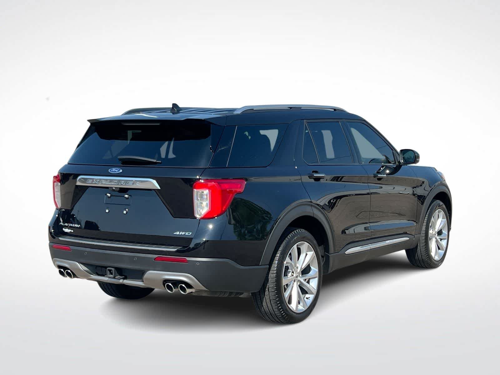 Certified 2023 Ford Explorer Platinum w/ Technology Package AWD/4WD image 8