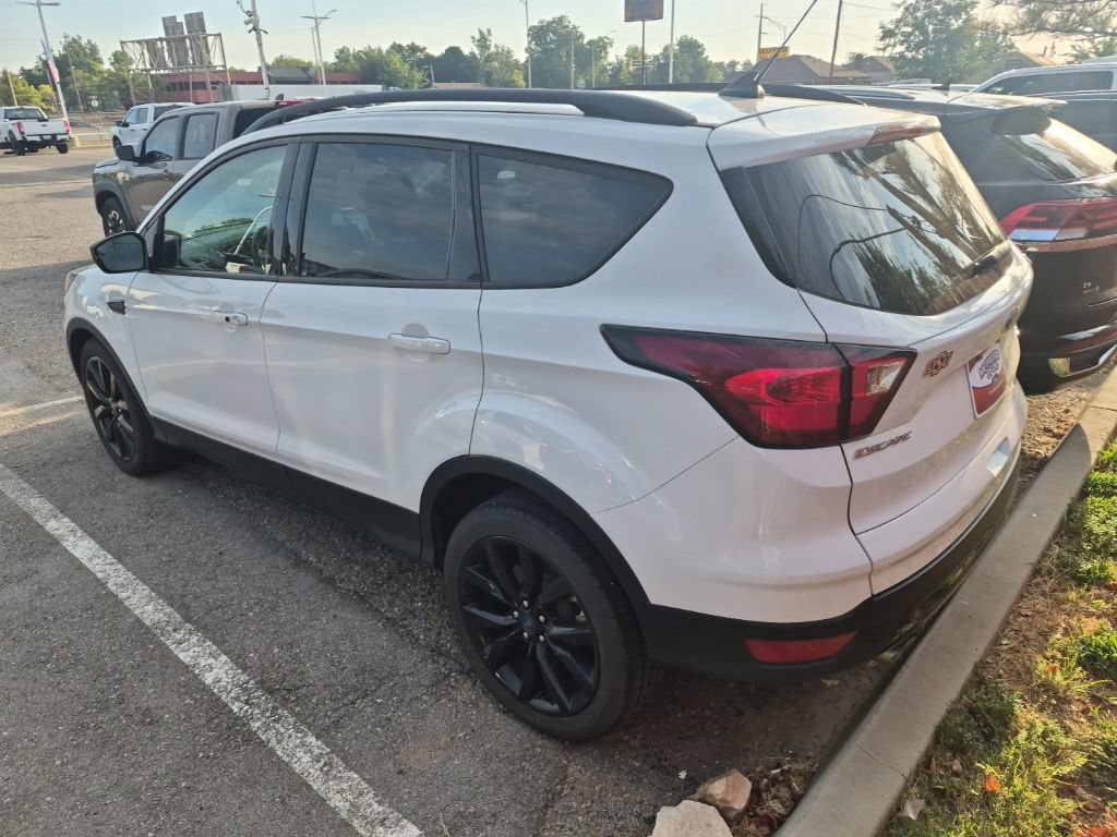 Certified 2019 Ford Escape SE FWD image 10