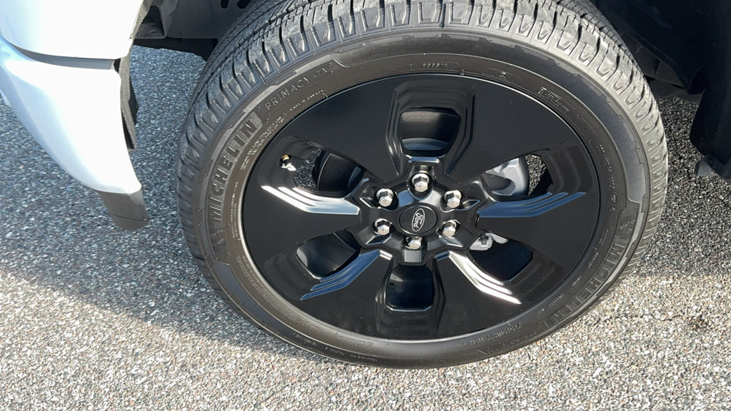 Certified 2025 Ford F150 Lightning Platinum AWD/4WD image 9