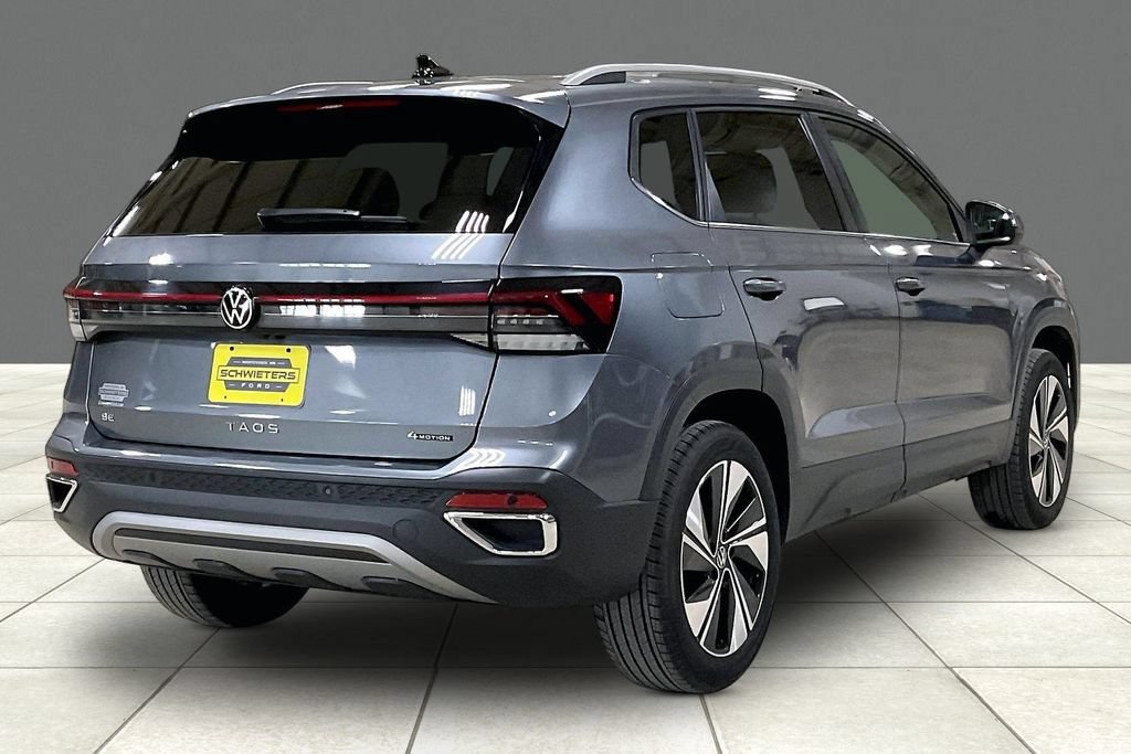 Used 2025 Volkswagen Taos SE AWD/4WD image 12