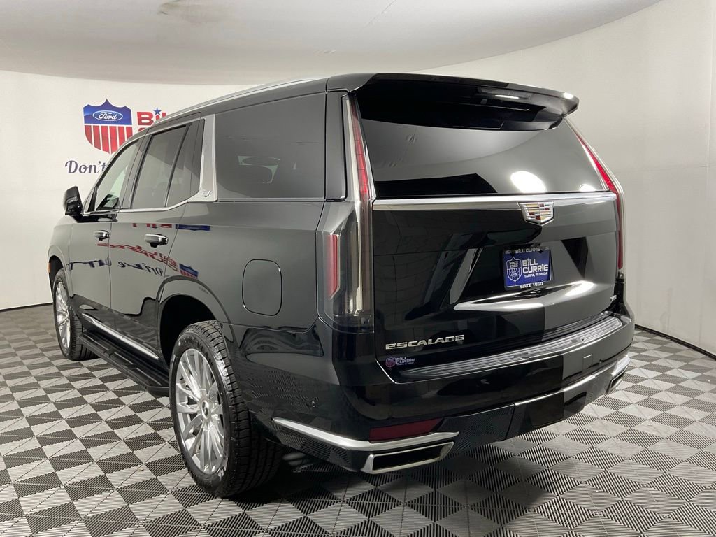 Used 2023 Cadillac Escalade Premium Luxury RWD image 5