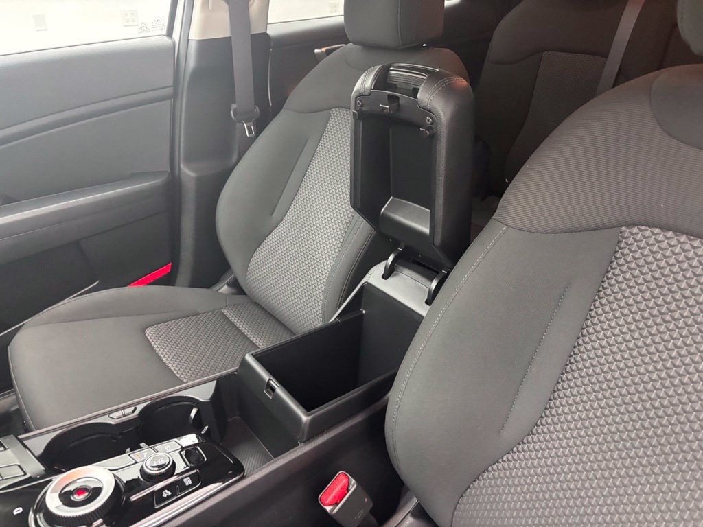 Used 2023 Kia Sportage LX AWD/4WD image 25