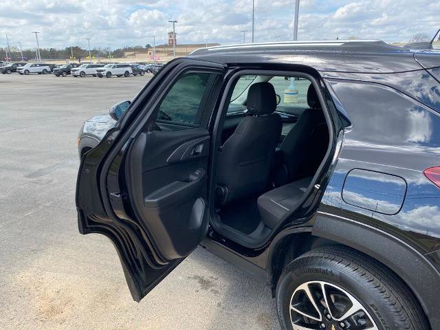 Used 2025 Chevrolet TrailBlazer LT image 4