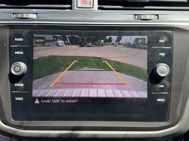 Used 2019 Volkswagen Tiguan SEL FWD image 18