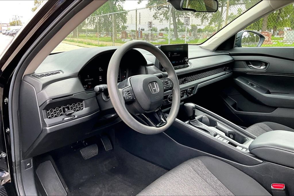 Used 2023 Honda Accord LX image 13