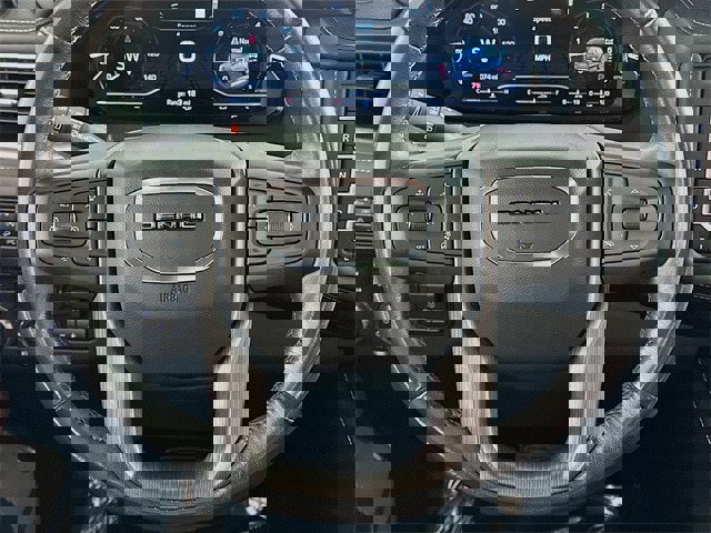 Used 2023 GMC Yukon Denali Ultimate image 16