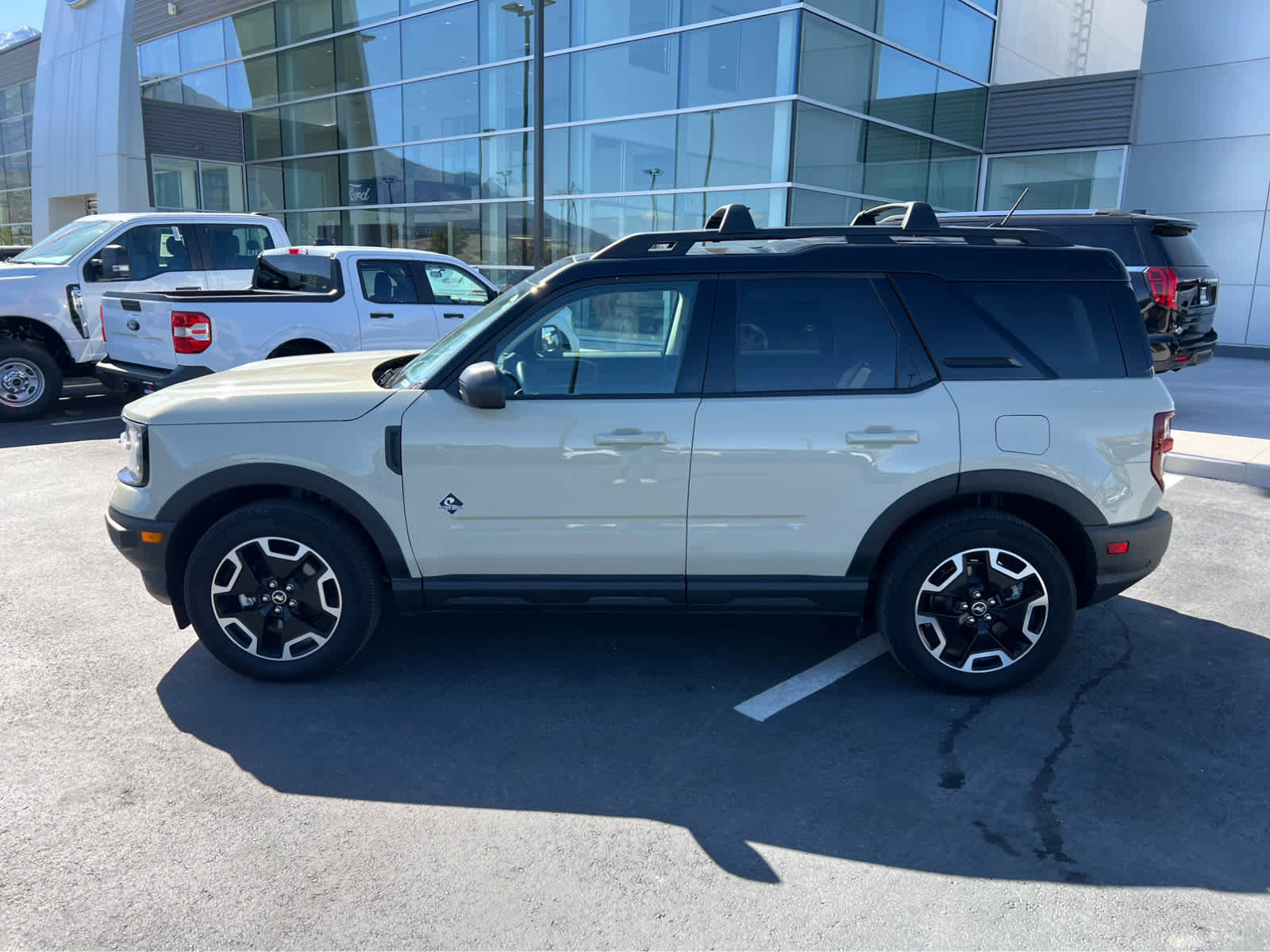 Certified 2024 Ford Bronco Sport Outer Banks w/ Tech Package AWD/4WD image 12