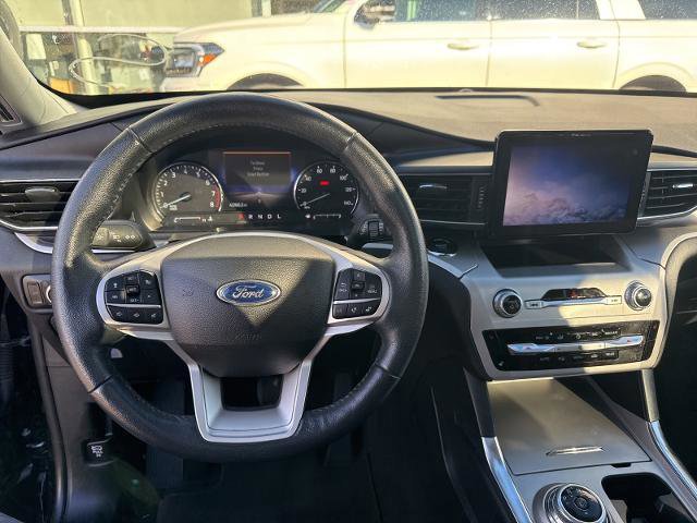 Certified 2022 Ford Explorer XLT w/ Equipment Group 202A image 18