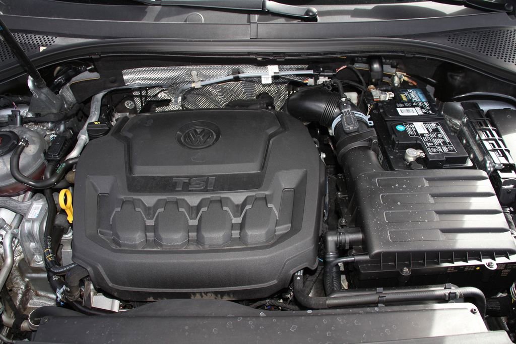 Used 2022 Volkswagen Tiguan SE R-Line FWD image 29