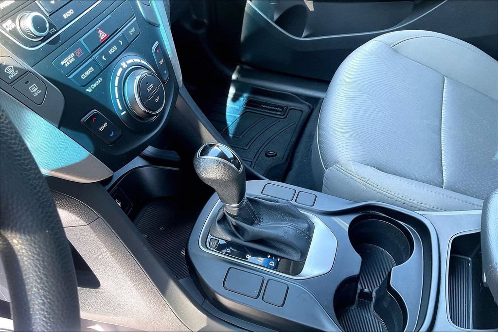 Used 2017 Hyundai Santa Fe Sport FWD image 16