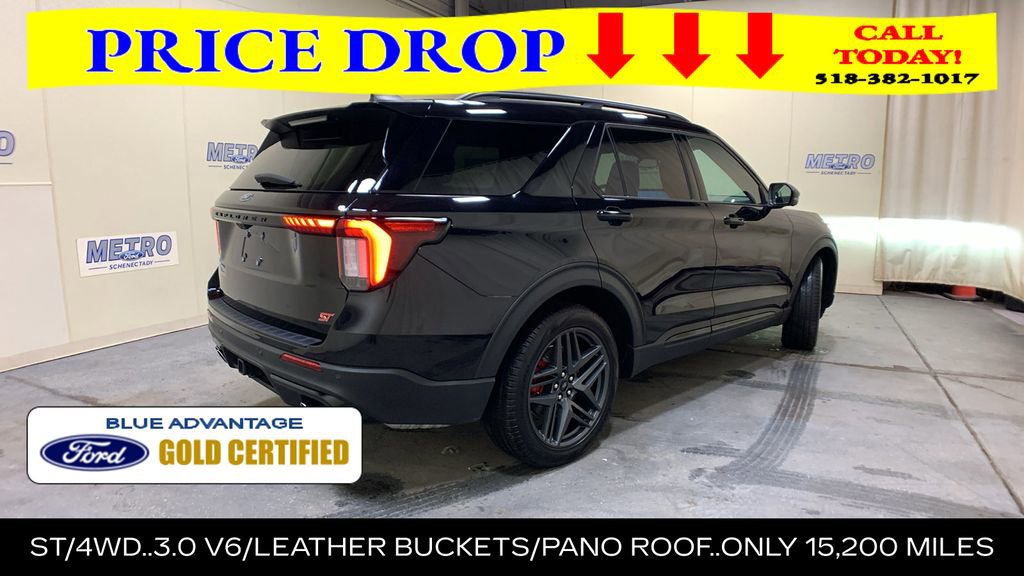 Certified 2025 Ford Explorer ST AWD/4WD image 3