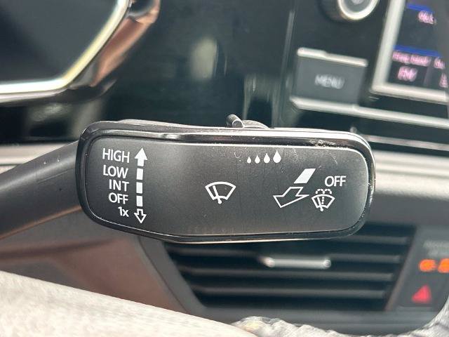 Used 2024 Volkswagen Jetta SE FWD image 31