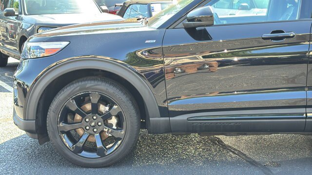 Certified 2023 Ford Explorer ST-Line w/ Class IV Trailer Tow Package AWD/4WD image 11