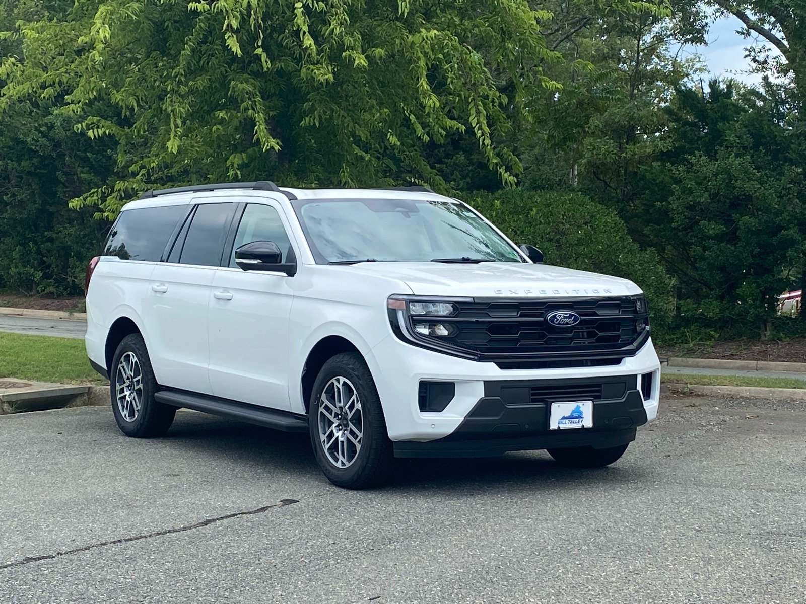 Certified 2025 Ford Expedition Max Active AWD/4WD image 2