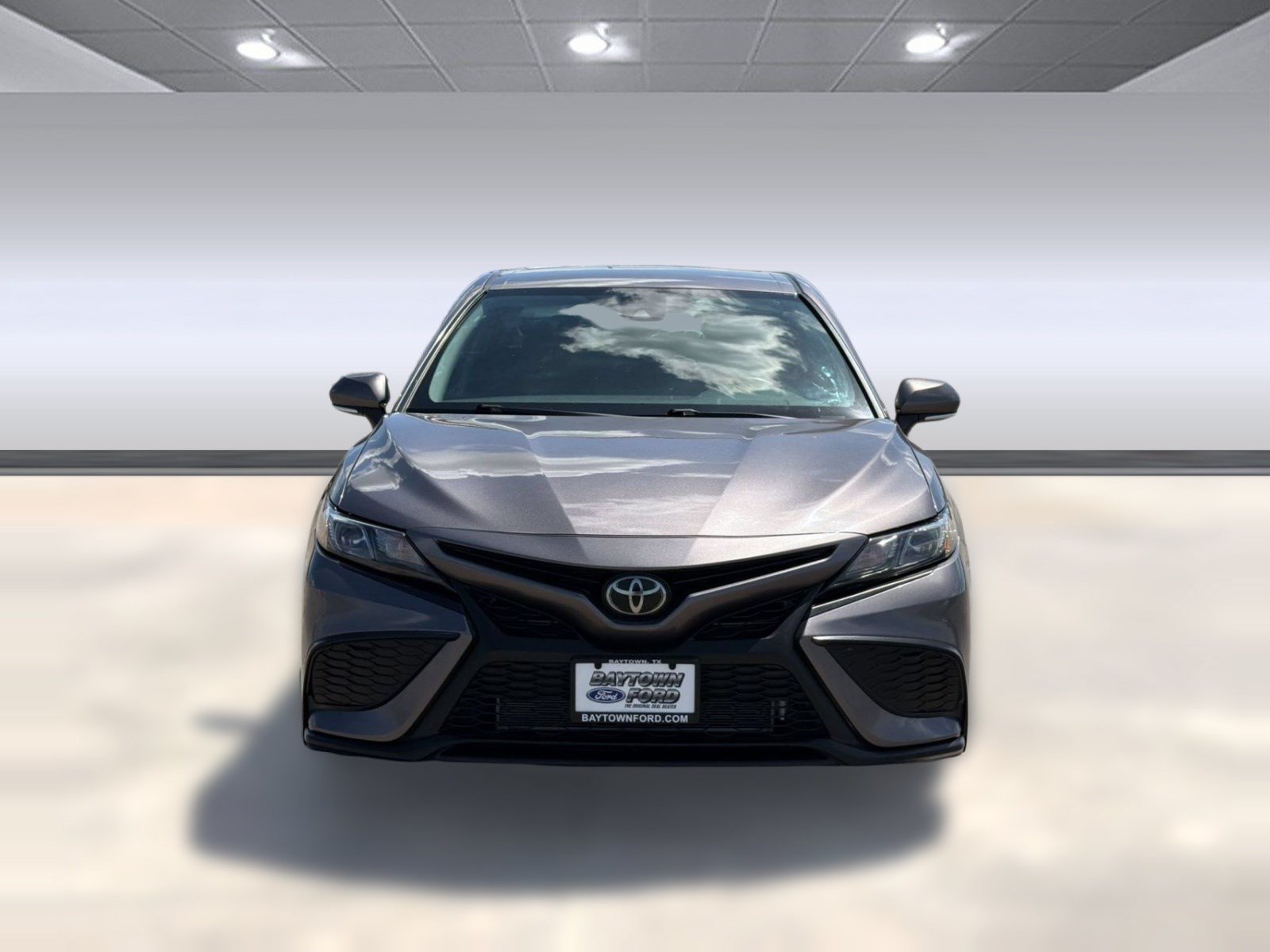 Used 2022 Toyota Camry SE FWD image 6
