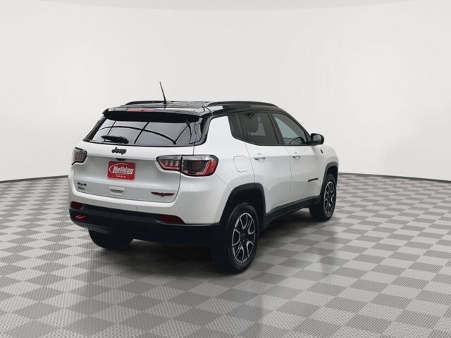 Used 2025 Jeep Compass Trailhawk AWD/4WD image 33