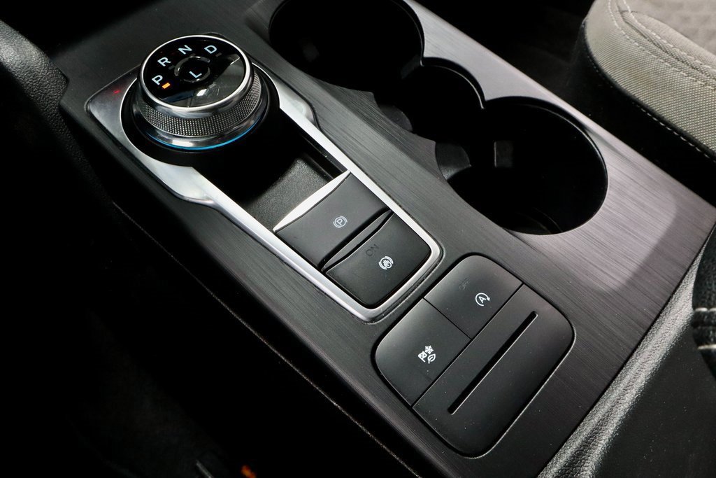 Certified 2022 Ford Escape SE w/ SE Sport Appearance Package image 31