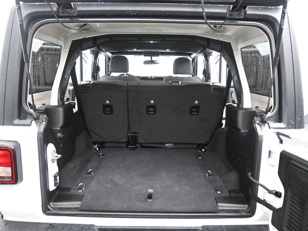 Used 2025 Jeep Wrangler Sport image 45