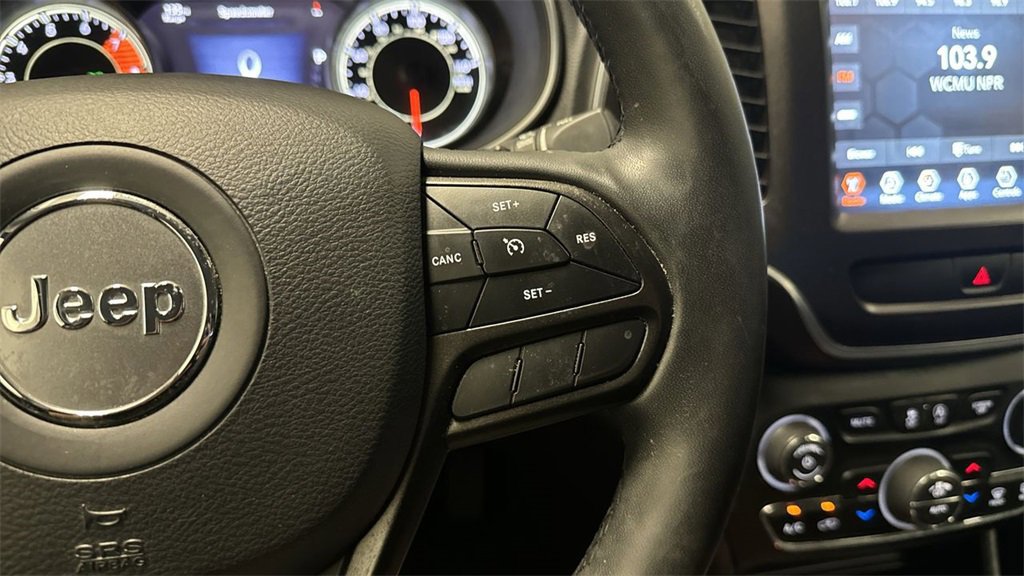 Used 2022 Jeep Cherokee Trailhawk image 42