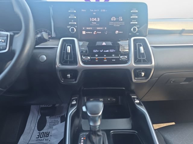 Used 2021 Kia Sorento EX w/ Panoramic Sunroof Package AWD/4WD image 13