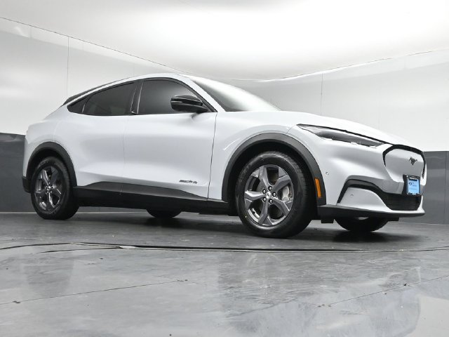 Certified 2023 Ford Mustang Mach-E Select AWD/4WD image 32