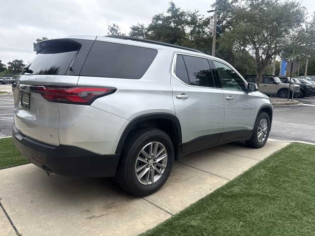 Used 2022 Chevrolet Traverse LT FWD image 3