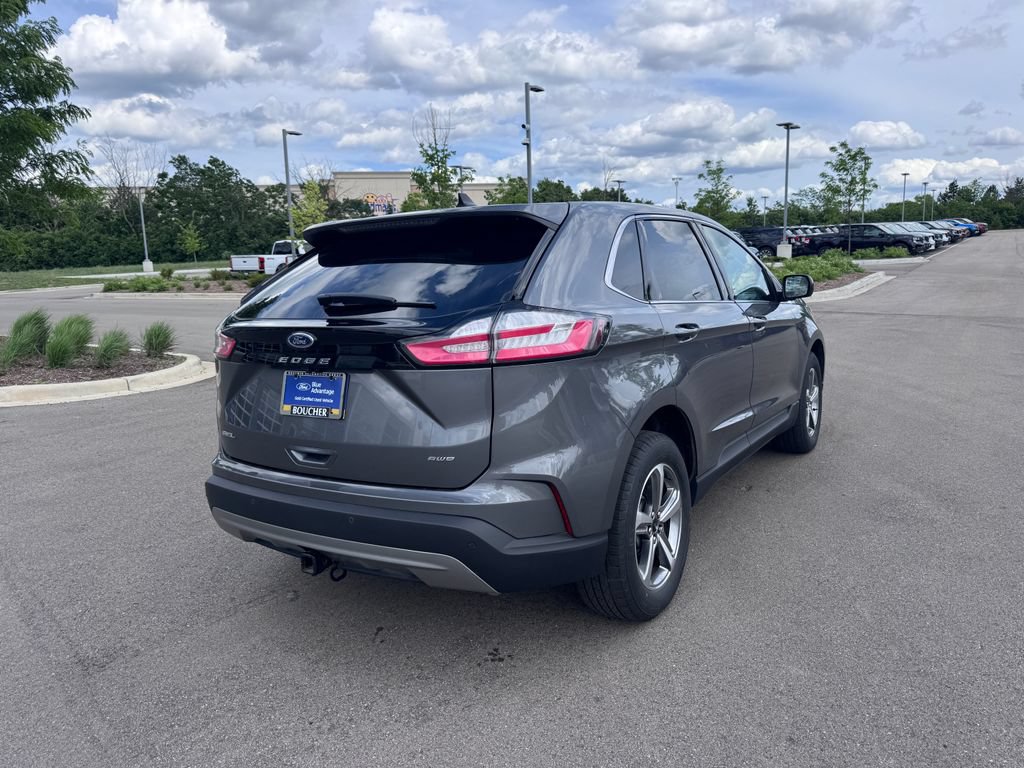 Certified 2024 Ford Edge SEL w/ Convenience Package AWD/4WD image 4