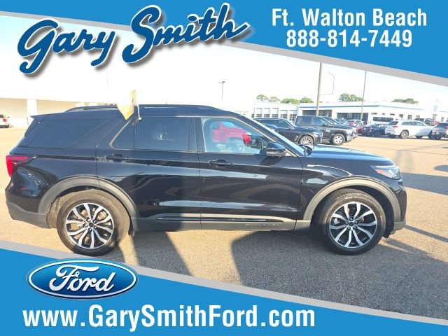 Certified 2025 Ford Explorer ST-Line RWD image 1