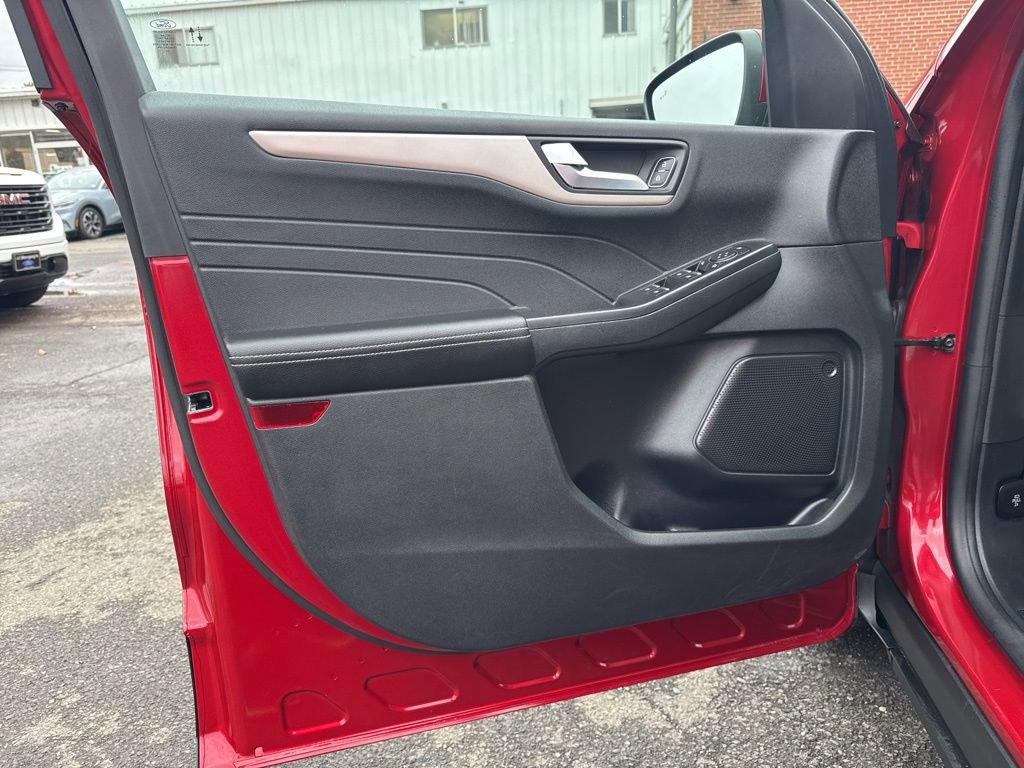 Certified 2022 Ford Escape SEL image 16