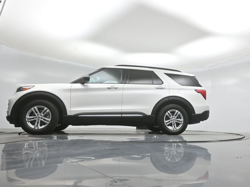 Certified 2023 Ford Explorer XLT RWD image 50