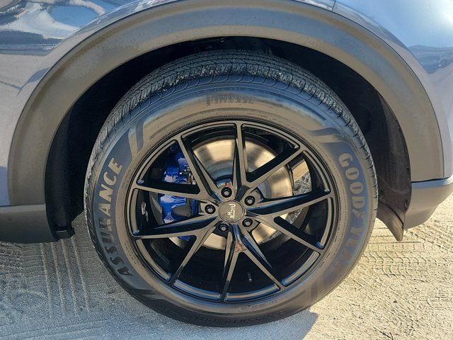 Certified 2021 Ford Explorer XLT w/ Equipment Group 202A RWD image 11