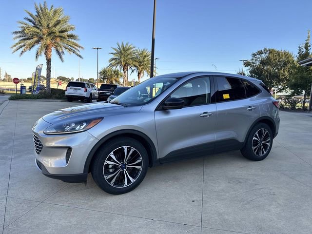 Certified 2022 Ford Escape SE w/ SE Sport Appearance Package image 4